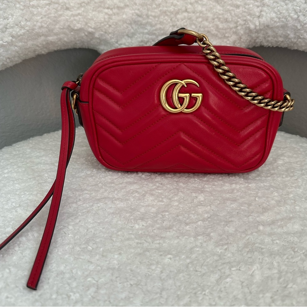 SOLD                                 Gucci GG Marmont Matelasse Camera Bag - Red